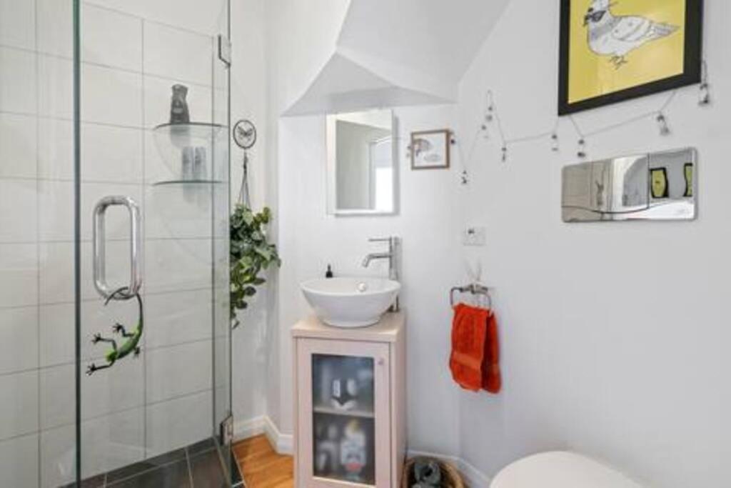 Seaglass Cottage Lower Hutt Exteriör bild